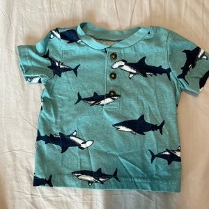 Shark short sleeve T-shirt, like new